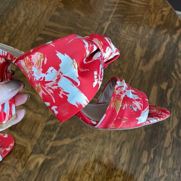 Lewit Rosa Floral Bow Mule - Picture 9 of 11